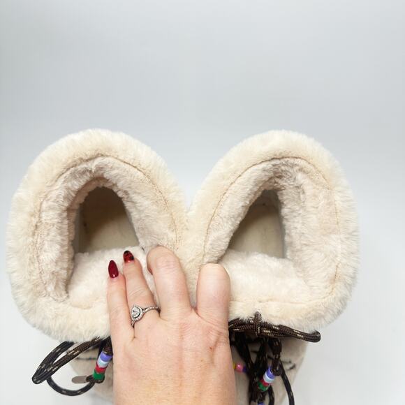 Moon Boot Resort Icon Low Cream Faux Fur Beaded Lace Up Snow Boots 5.5 - 7 - Picture 14 of 16